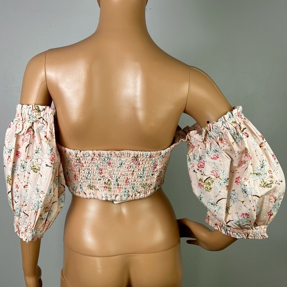 NEW WEWOREWHAT PINK FLORAL PRINT CROP TOP - Picture 9 of 10